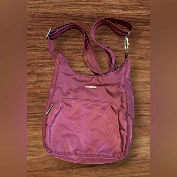 Travelon Handbags - Travelon Anti-Theft RFID Blocking Travel Bag Burgundy Crossbody/ Shoulder Bag